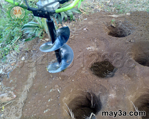 Lỗ khoan bằng Máy khoan lỗ trồng cây chạy xăng 3A