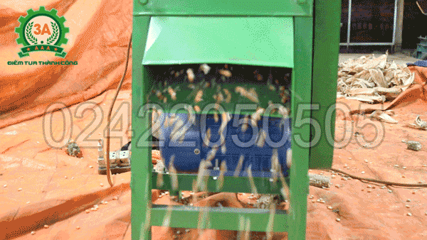 Máy tách hạt ngô kiểu đứng 3A2,2Kw có tốc độ tách hạt rất nhanh