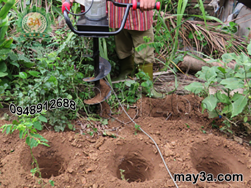 Sử dụng Máy khoan lỗ trồng cây chạy điện 3A