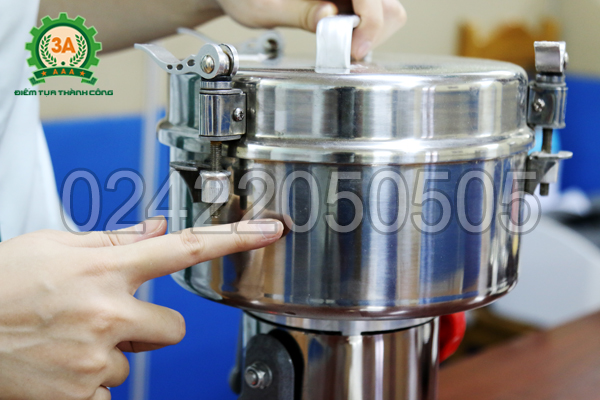 Máy nghiền bột siêu mịn 3A2Kg có chất liệu inox cao cấp