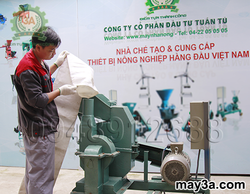 Buộc túi đựng nguyên liệu của Máy nghiền ngô 3A S7,5Kw