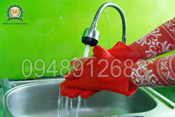 Găng tay cách nhiệt đa năng 3A có chất liệu nhựa dễ dàng vệ sinh