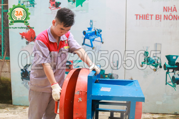 Máy băm chuối đa năng 3A2,2Kw có thiết kế đơn giản dễ sử dụng