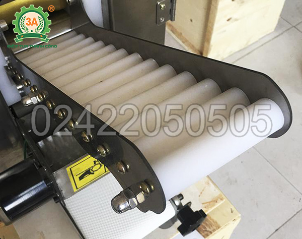 Máy làm vỏ há cảo 3A250W (08)