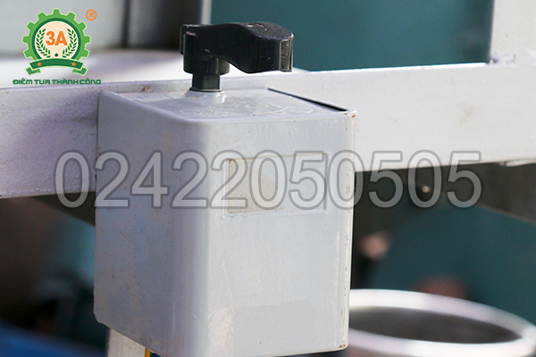 Công tắc đảo chiều của máy cắt cá đông lạnh 3A4Kw
