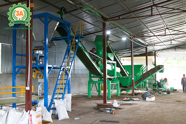 Hình ảnh lắp đặt, bàn giao dây chuyền sản xuất phân hữu cơ cho khách hàng tại Vĩnh Phúc