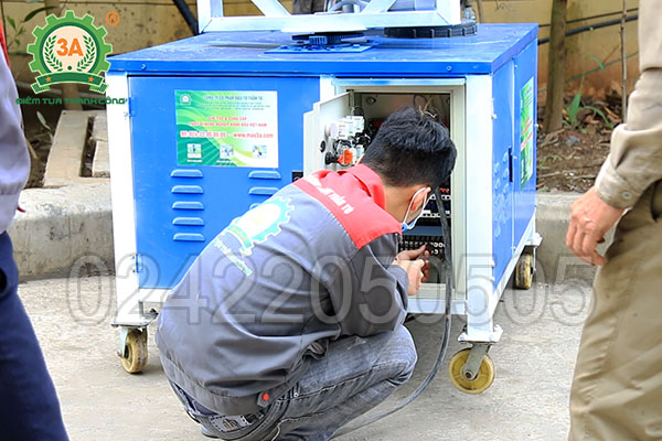 Bàn giao máy phun sương dập bụi 3A8Kw (04)