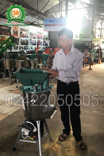 Anh Lò Văn Sinh đã lựa chọn Máy băm nghiền đa năng 3A2,2Kw (phễu vuông)