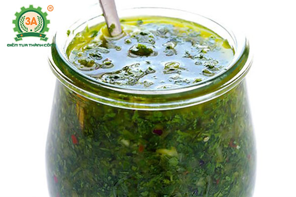 Cách làm nước sốt bò bít tết: Sốt Spicy chimichurri
