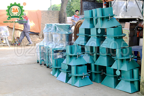 Chế tạo máy chế biến thức ăn chăn nuôi 3A2,2Kw (10)