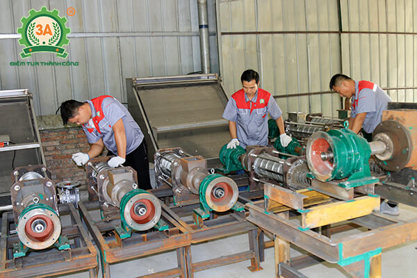 Chế tạo máy ép phân tách nước 3A (01)