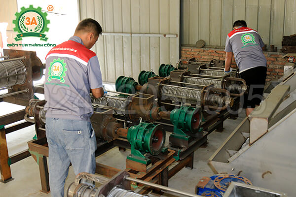 Chế tạo máy ép phân tách nước 3A (02)