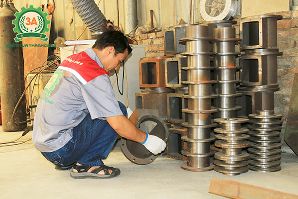 Chế tạo máy ép phân tách nước 3A (05)