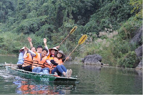 Cuộc đua kì thú trên sóng nước Tràng An