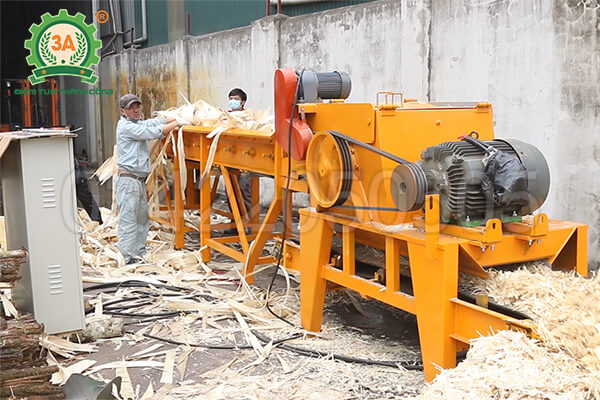 Dây chuyền băm rác ván lạng, vỏ cây 3A55Kw (04)
