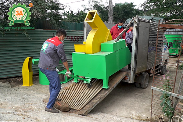 Mô hình nuôi bò sinh sản và bò giống ứng dụng dây chuyền chế biến thức ăn gia súc 3A (04)