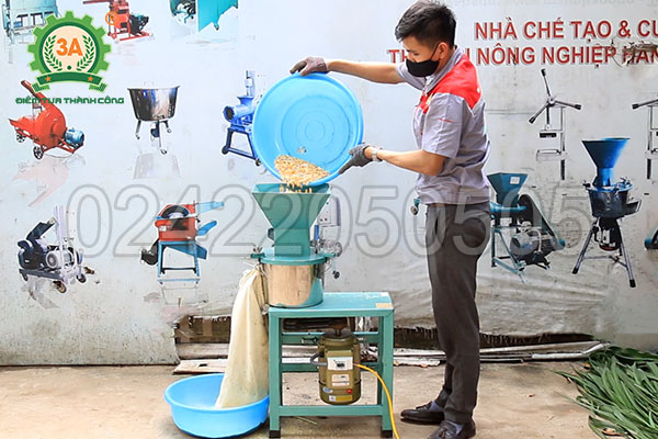 Kỹ thuật nuôi gà ác (04)