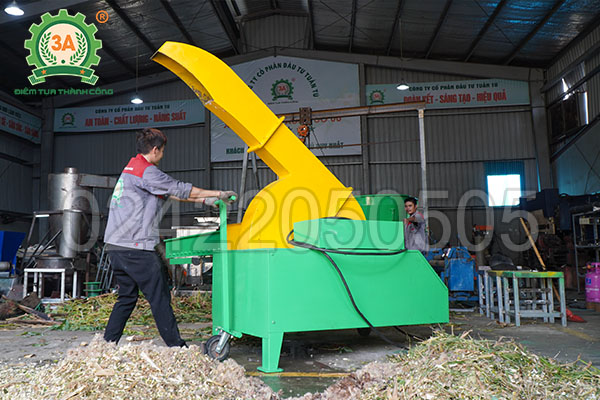 Máy băm cây sắn, cỏ voi 3A11kW (10)