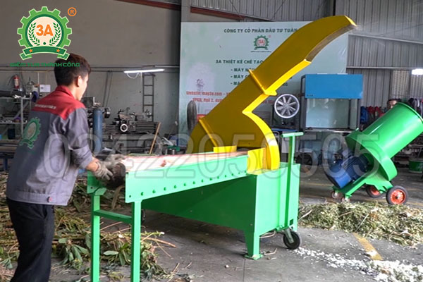 Máy băm cây sắn, cỏ voi 3A11kW (11)