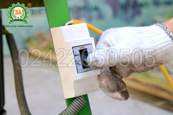 Máy băm chuối dang hạt 3A2,2Kw (17)