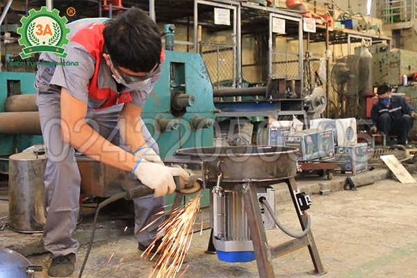 Máy băm chuối dang hạt 3A2,2Kw (22)