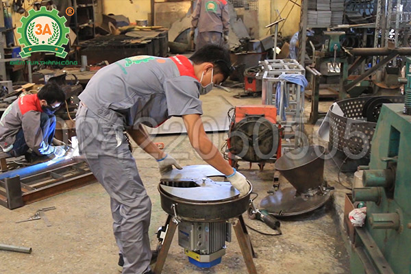 Máy băm chuối dang hạt 3A2,2Kw (24)