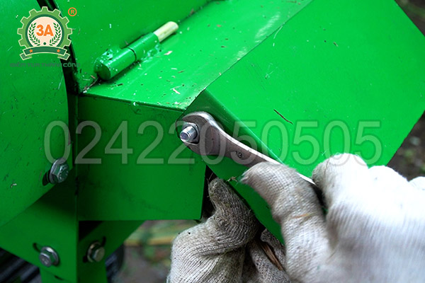 Máy băm cỏ, cây ngô 3A2,2kW có băng tải (07)