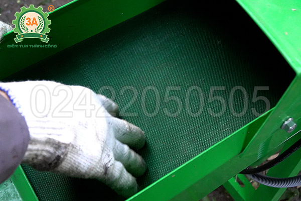 Máy băm cỏ, cây ngô 3A2,2kW có băng tải (08)