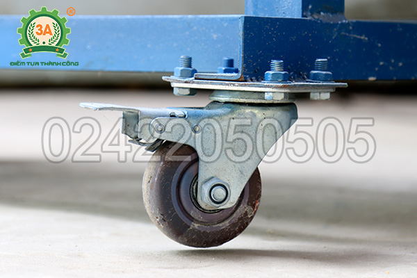 Máy băm cỏ, nghiền ngũ cốc 3A4Kw có 4 bánh xe