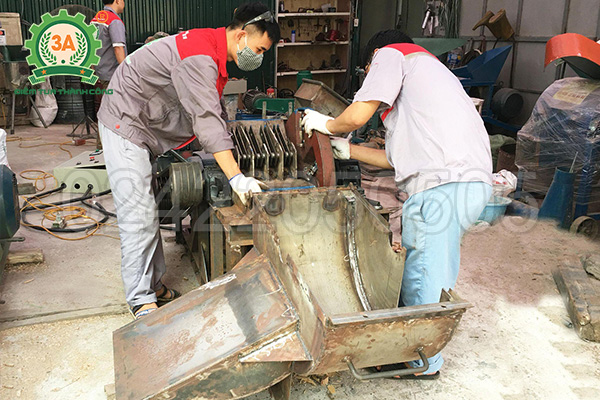 chế tạo Máy băm gỗ băng tải 3A45Kw số lượng lớn