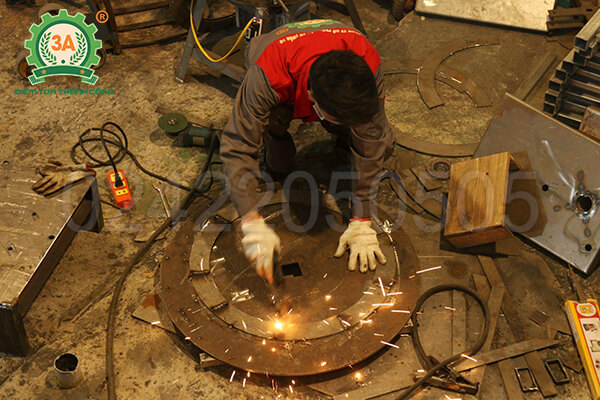 Máy băm rác ván bóc, vỏ cây 3A55Kw (228)