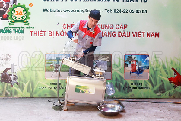Máy bóc trứng cút công nghiệp kinh doanh 3A