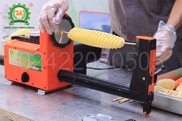 Những thiết bị nhà bếp thông minh và siêu tiện lợi của 3A - Máy cắt khoai tây lốc xoáy 3A90W