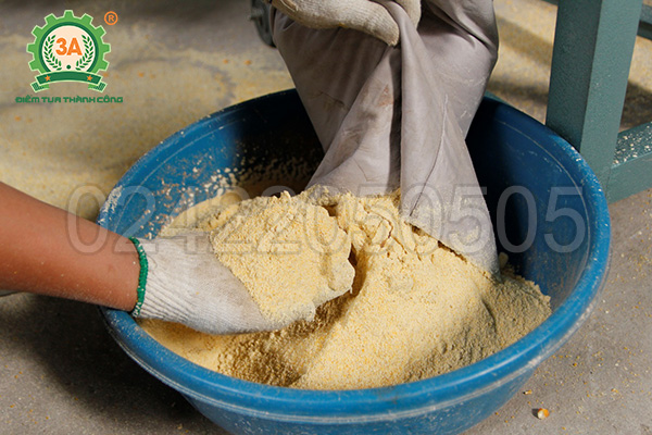 Máy chế biến thức ăn chăn nuôi đa năng 3A1,5Kw