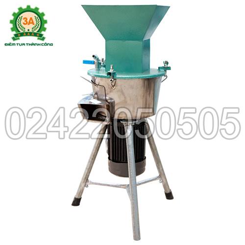 Máy chế biến thức ăn chăn nuôi 3A2,2Kw phễu vuông (cải tiến mới)