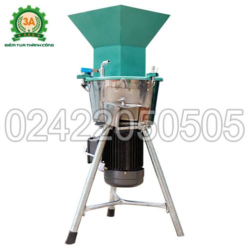 Máy chế biến thức ăn chăn nuôi 3A2,2Kw phễu vuông (cải tiến mới)