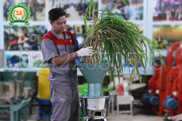 Tính năng băm nhỏ của Máy chế biến thức ăn chăn nuôi 3A2,2Kw (kiểu phễu tròn)