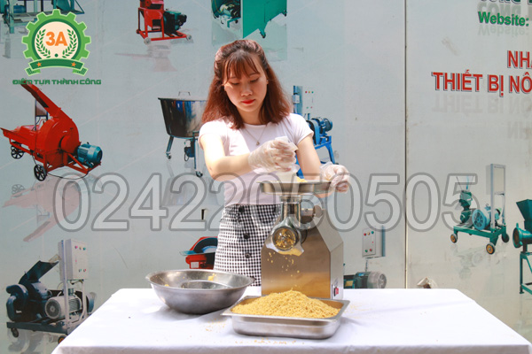 Kỹ thuật nuôi chim cút đẻ trứng (04)