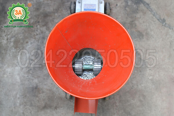 Máy ép cám viên gia đình 3A3,5Kw (17)