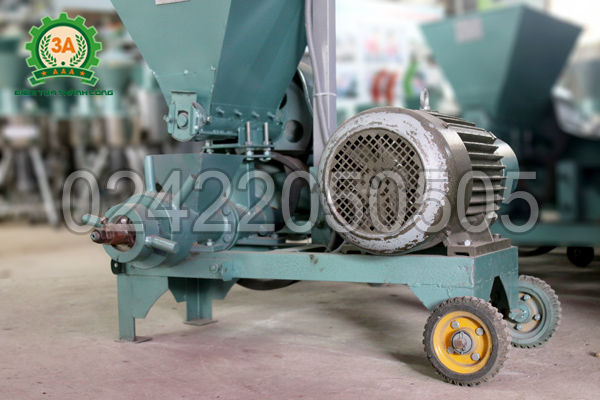 Máy ép cám viên nổi 3A7,5Kw (cấp liệu bán tự động) được làm từ thép cao cấp