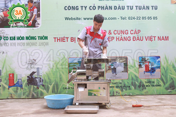 Máy ép nước cốt dừa