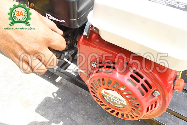 Kéo giật dây gas của máy hút lúa vào bao 3A6,5Hp