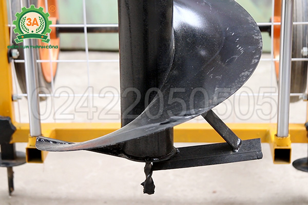 Máy khoan đất 3A7,5Hp