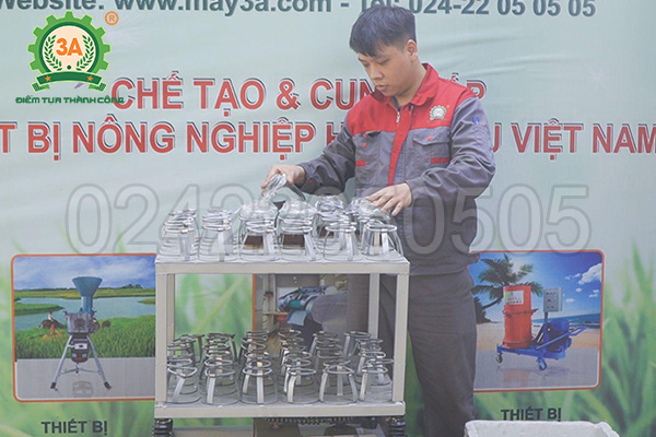 Máy lắc tròn 3A 72 khay