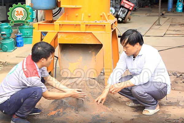 Máy nghiền búa trục đứng 3A37Kw (05)