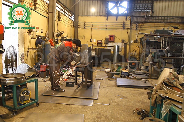 Máy nghiền đất đóng bầu 2 trục 3A3Kw (17)