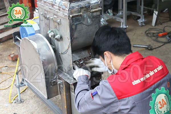 Máy nghiền đất đóng bầu 2 trục 3A3Kw (20)