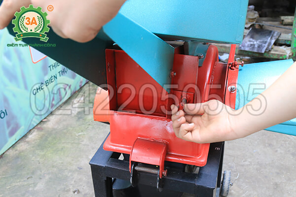 máy băm cỏ đa năng 
