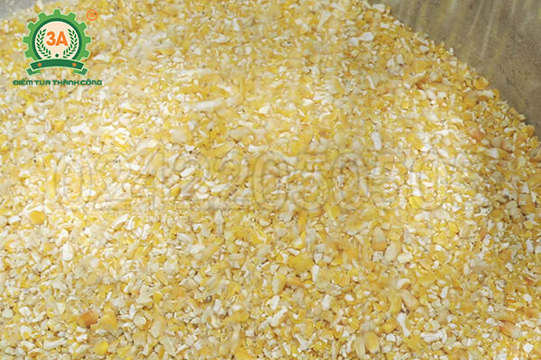 Máy nghiền ngô vỡ mảnh 3A5,5KW (06)