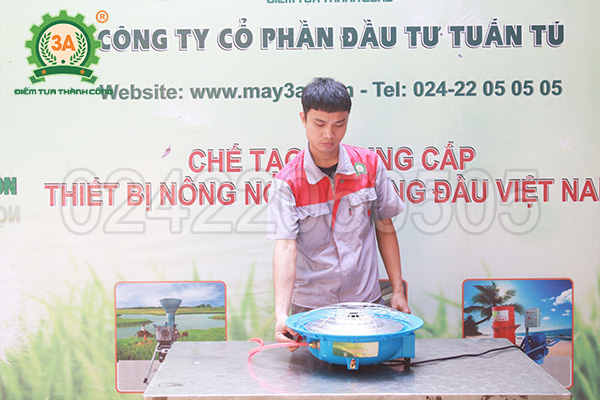 Máy phun sương tạo ẩm vườn lan 3a
